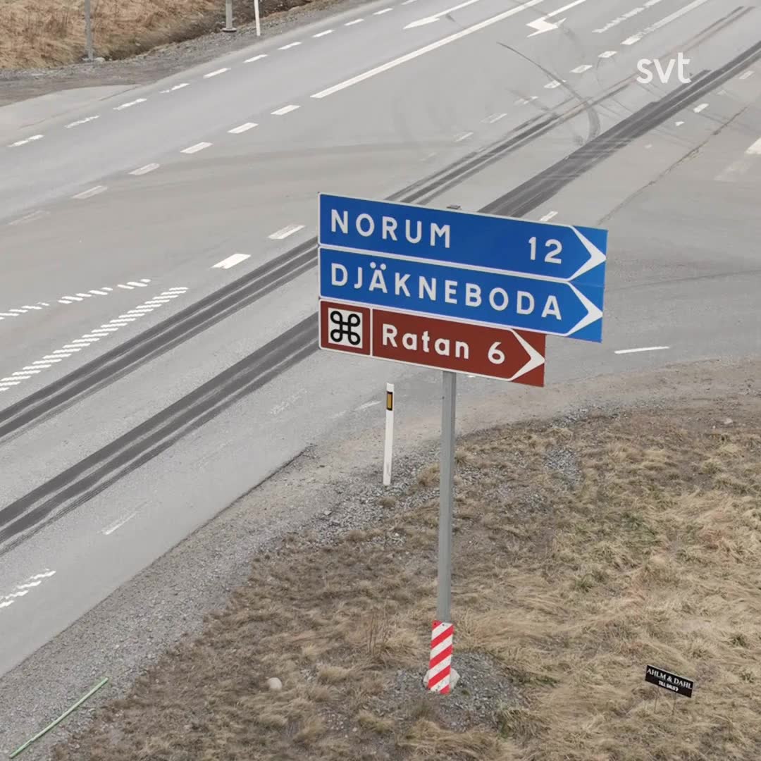 Se olycksplatsen vid den kritiserade korsningen på E4:an